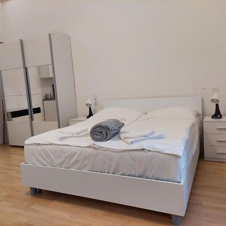 Ai Quattro Angeli Aparthotel Prague Luaran gambar