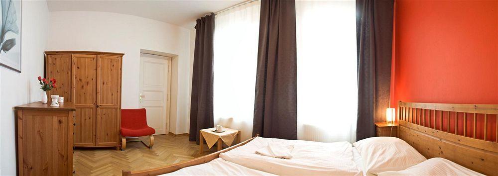Ai Quattro Angeli Aparthotel Prague Luaran gambar