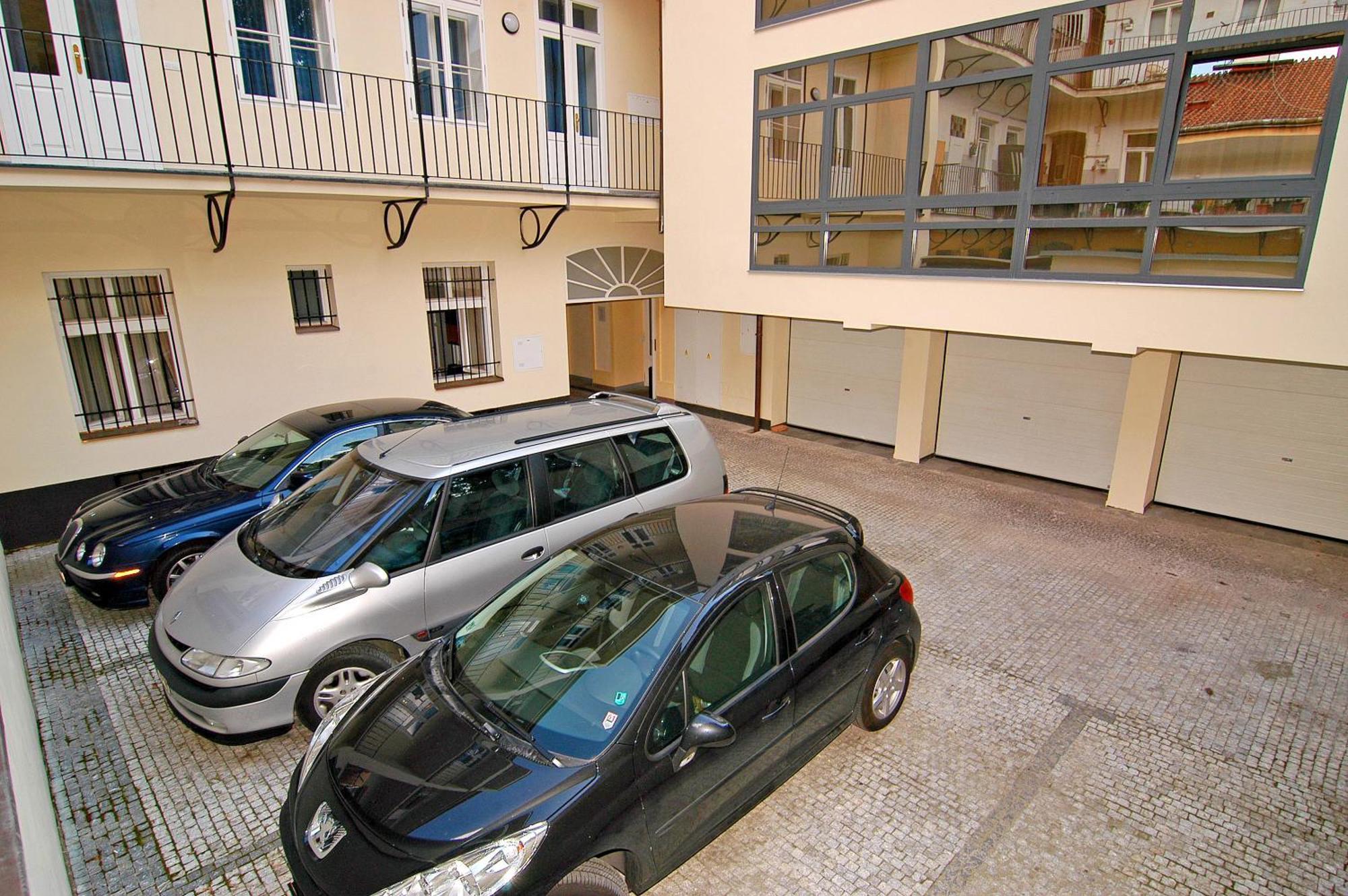 Ai Quattro Angeli Aparthotel Prague Luaran gambar