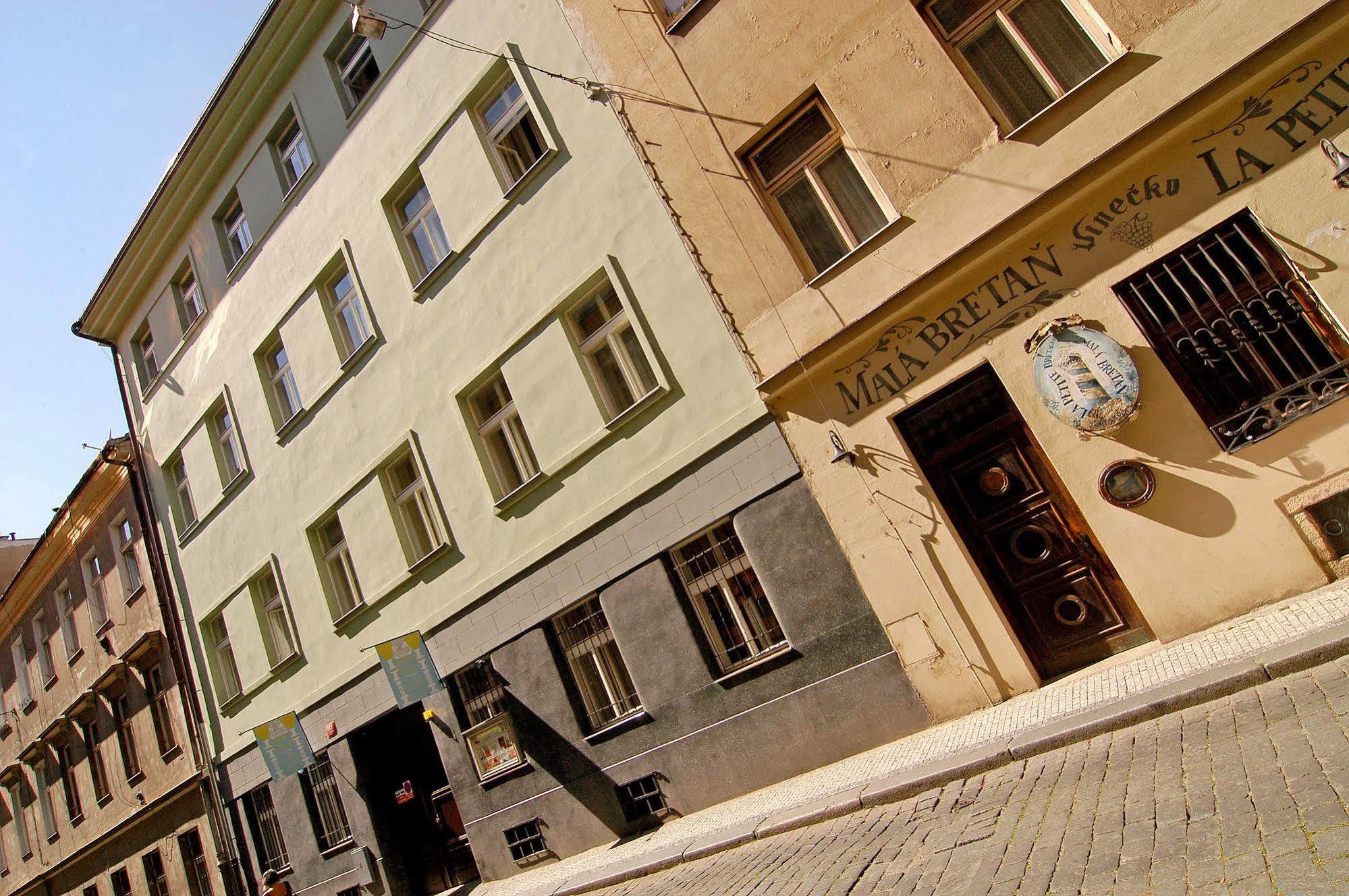 Ai Quattro Angeli Aparthotel Prague Luaran gambar