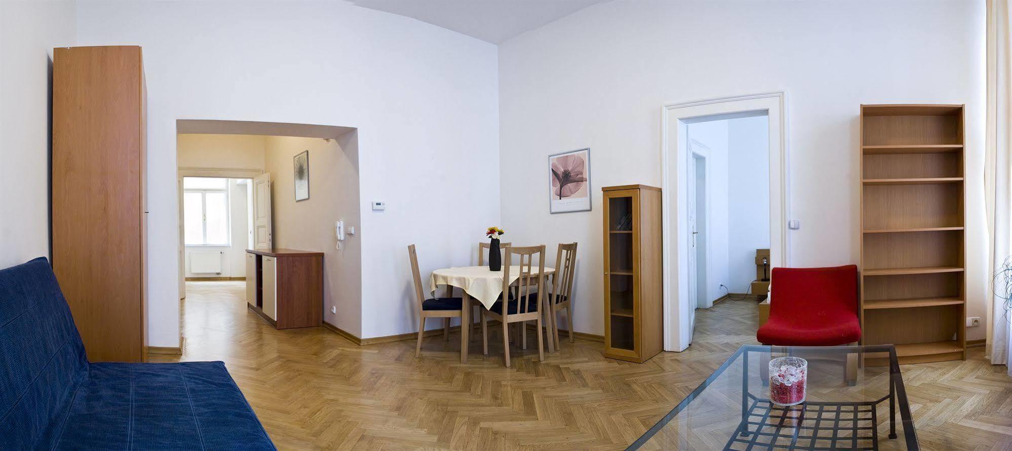 Ai Quattro Angeli Aparthotel Prague Luaran gambar